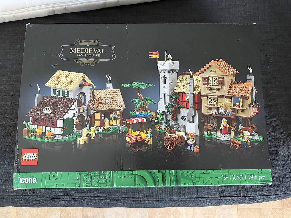 Lego Kit di costruzioni: Lego - Mittelalterlicher Stadtplatz - 10332 – Nuovo (secondo la descrizione) da Nidau venduto da feierabend_verkauf