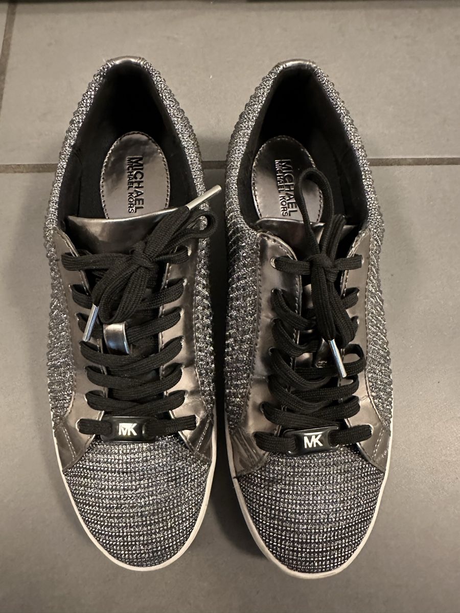 Michael Kors Scarpe da donna: Michael Kors Sneaker, Silber Glitzer, Gr. 37 – Usato da Uetikon am See venduto da Ccsibi