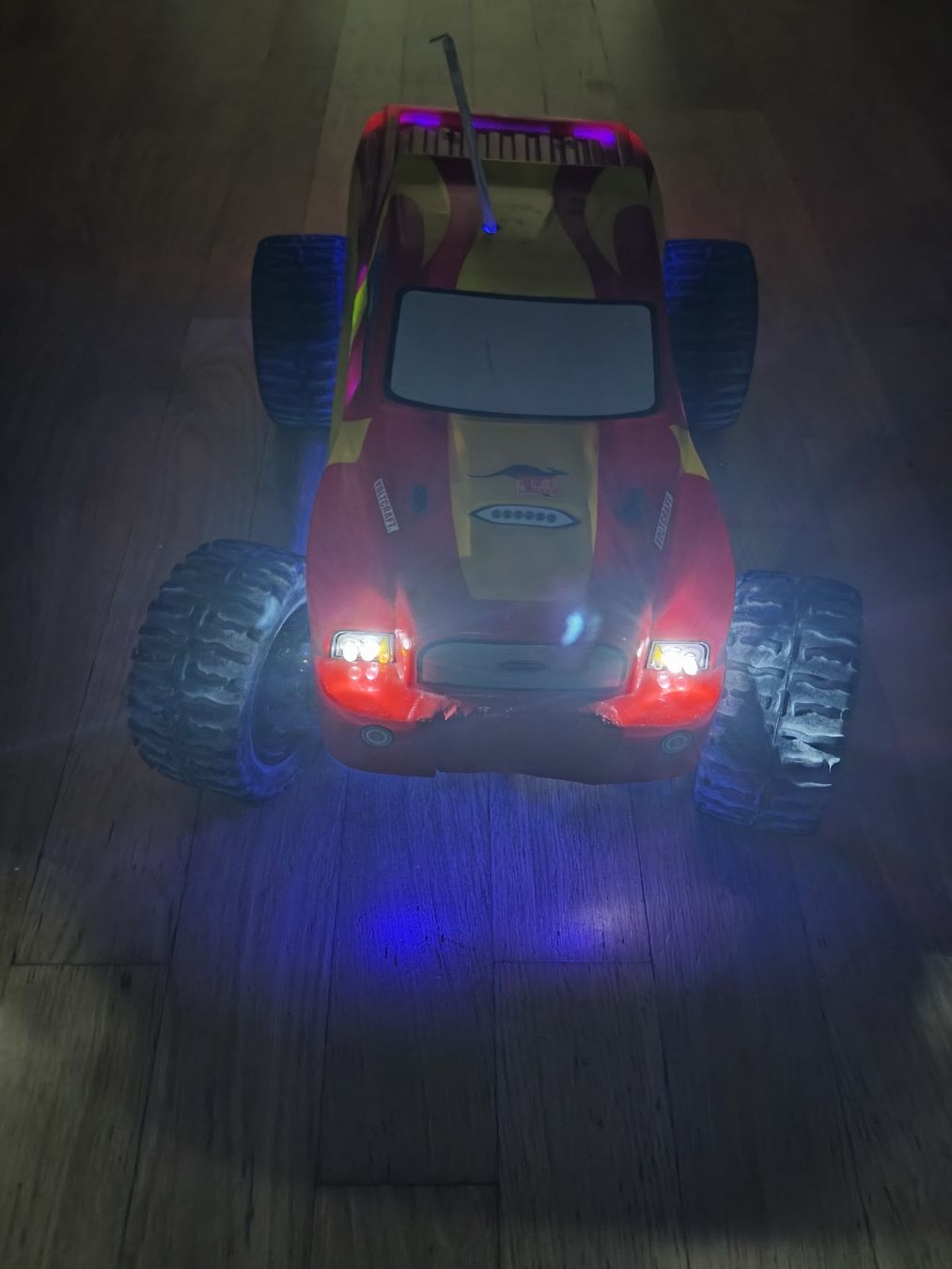 RC Modellbau: 2x Rc-Truggy – Gebraucht aus Neuenhof von Eric 6