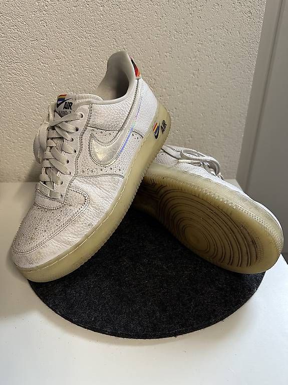 Nike Chaussures hommes: Nike Force One Pride Gr 44 – D'occasion à St.Gallen par leko11