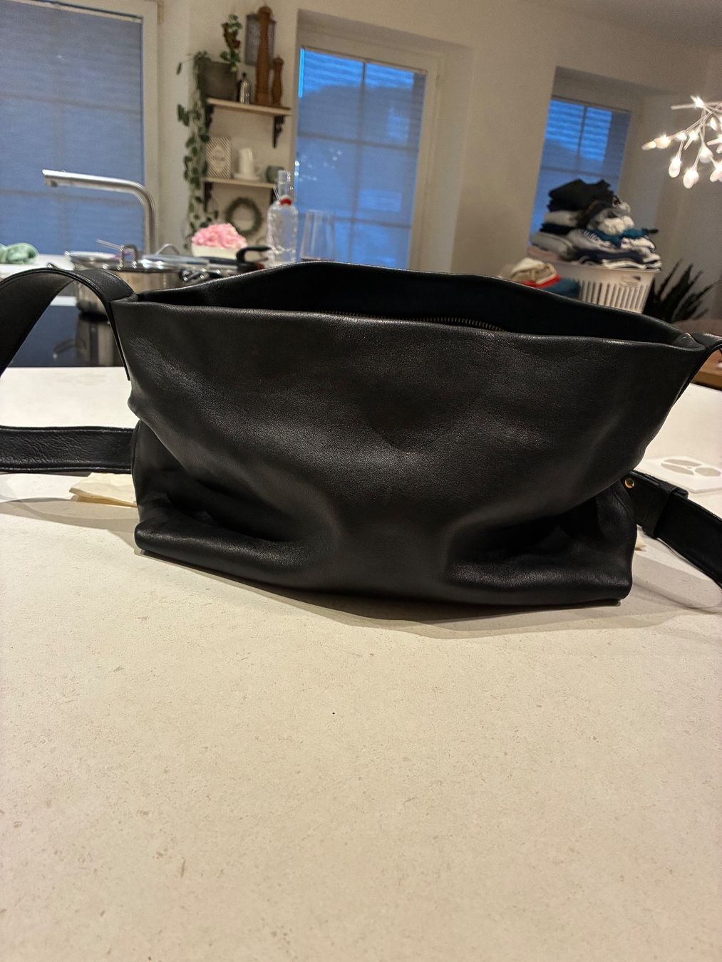 Taschen für Damen: Naterra Handtasche – Gebraucht aus Birmenstorf AG von Timeaali 1