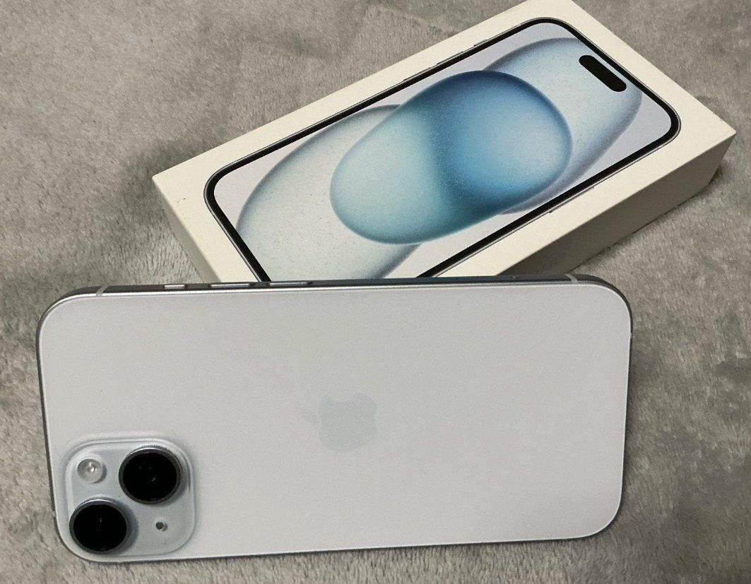 Apple Telefoni cellulari / Smartphones: iPhone 15 (128GB) Akku 99% – Usato da Luzern venduto da Waince786 1
