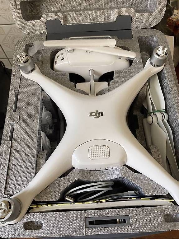 DJI RC Kits de montage: DJI Phantom 4 à vendre – D'occasion à Lausanne par JTRMcom