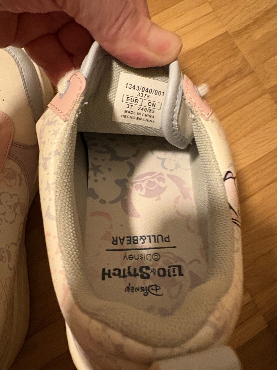 Pull&Bear Scarpe per ragazze: Scarpe snekers Disney Stitch Pull&Bear, Taglia 37 – Usato da Novazzano venduto da jen_hx8j 5