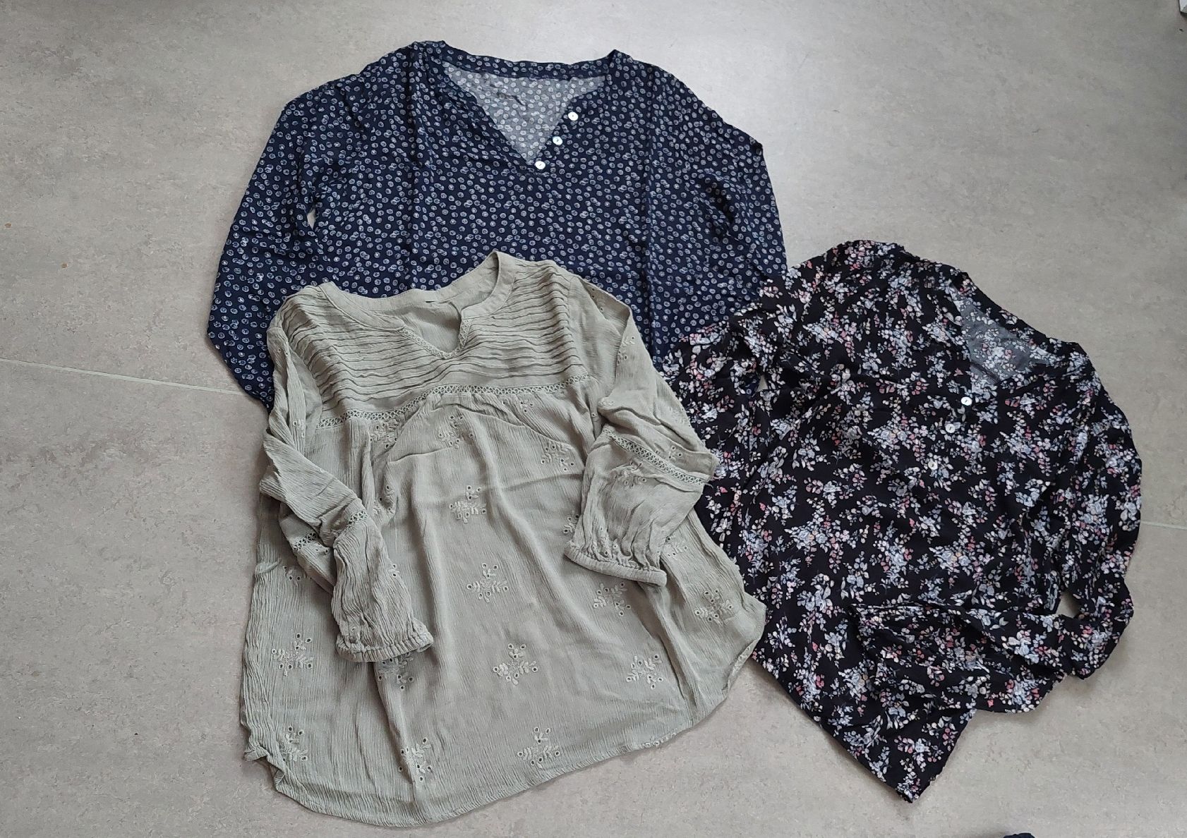 Lots de vêtements: Kleiderset – D'occasion à Escholzmatt par Ipbuur 1