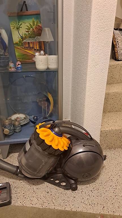 Staubsauger & Zubehör: Staubsauger Dyson – Gebraucht aus Thun von Storta 1