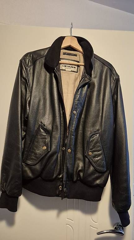 Giacche: Leder jacke CHEVIGNON – Usato da Nürensdorf venduto da conceicao74