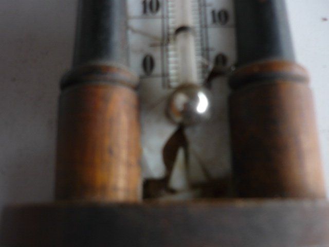 Altri elettrodomestici e apparecchi d’epoca: Barometer Thermometer R.C. antik Holz – Difettoso da Belp venduto da Isuzu 3