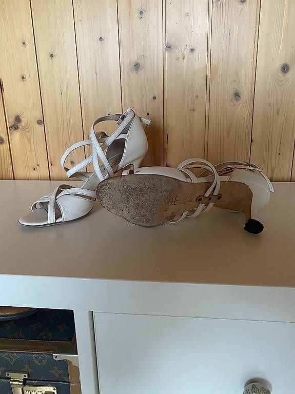 Scarpe da donna: Tanzschuhe/ Sandaletten – Usato da Münsingen venduto da cel_2r28 2