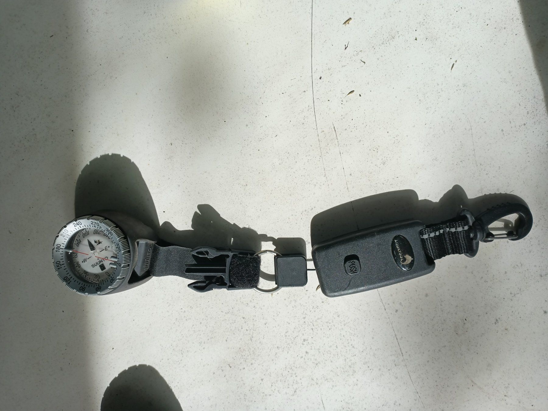 Suunto GPS & Messgeräte: Zwei Suunto SK-8 mit Retraktor – Gebraucht aus Ossingen von han_6mqd
