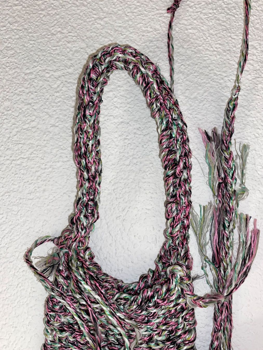 Sacs femmes: ALLES RAUS Häkeltasche – D'occasion à Kloten par simones.thriftshop 7