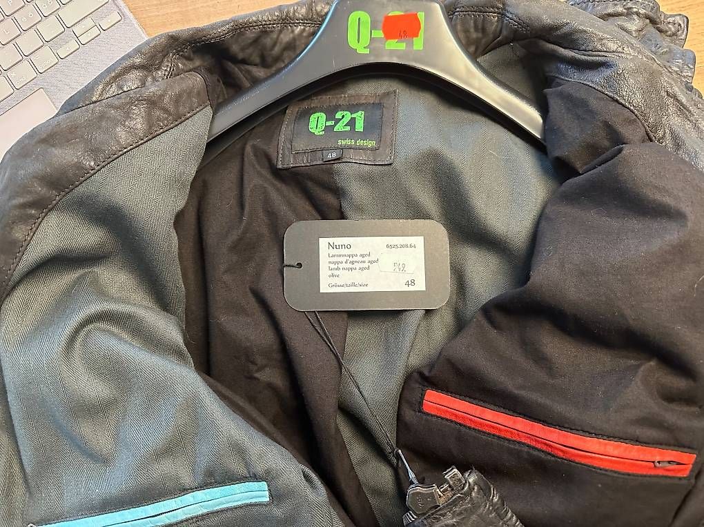 Giacche: Lederjacke Q-21 schwarz-olive / Grösse 48 - NEU – Usato da Utzenstorf venduto da Ilena01 2