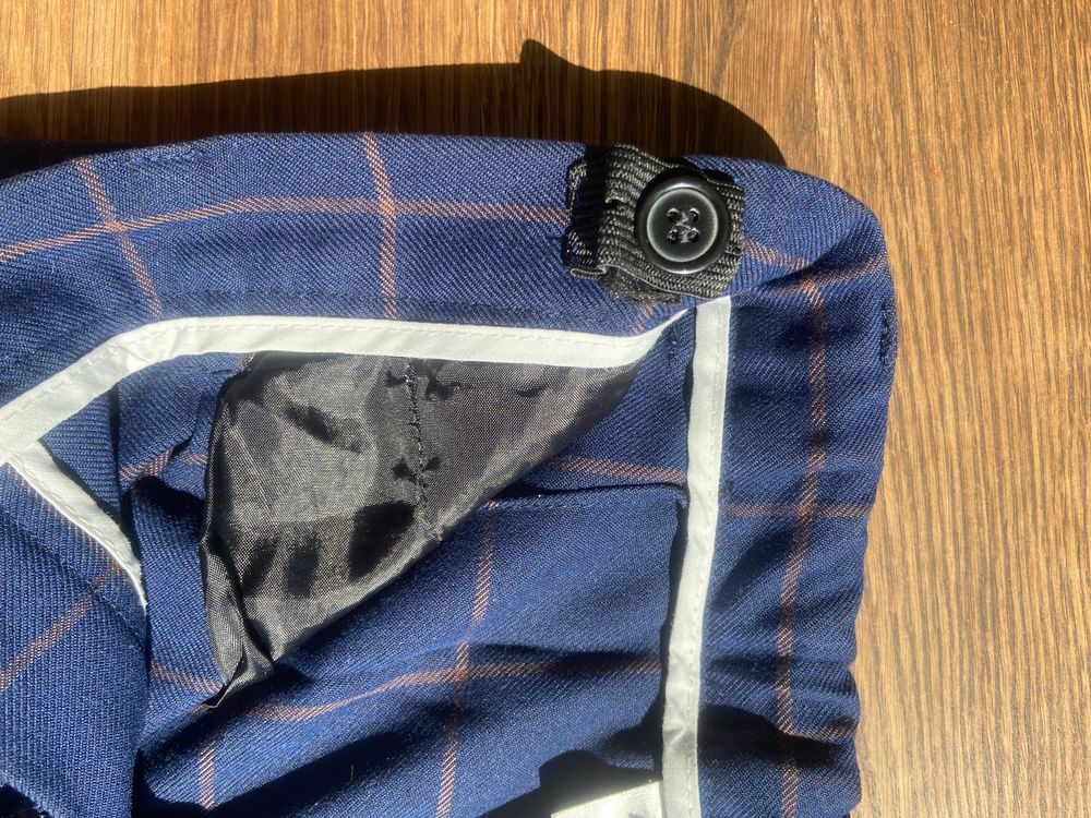 Pantaloni: elegante kurze karierte Hose, Gr. 120 – Usato da Au ZH venduto da cafisafr 3