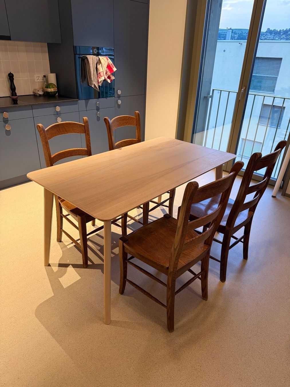 Tische: Tisch – Gebraucht aus Kriens von Klettergirl 1