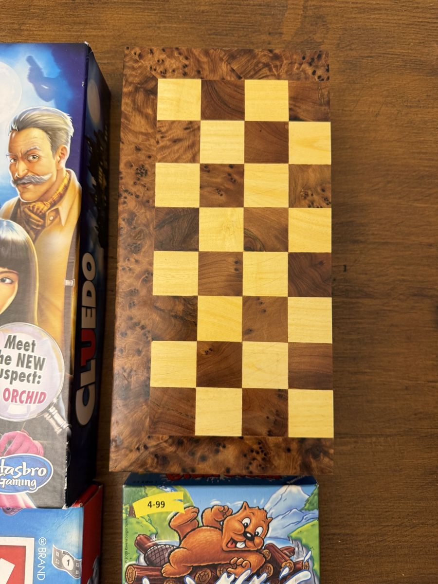 Giochi: Giochi di società / Table games set – Usato da Riazzino venduto da fasterrrpilot 4