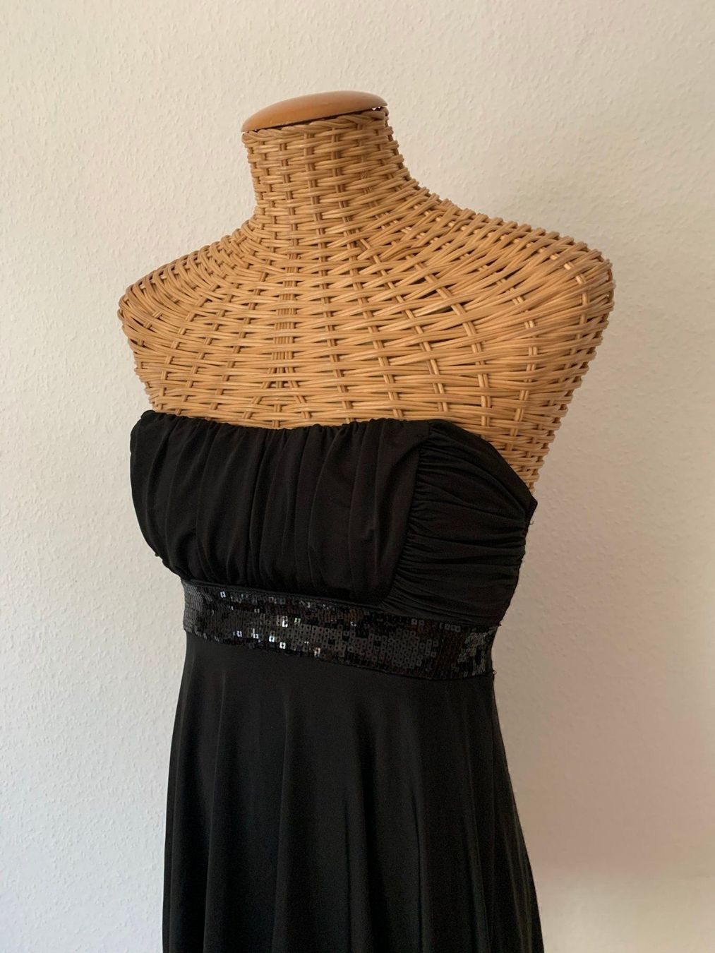 Kleider: Satin Bustier-Kleidchen schwarz S – Gebraucht aus Zürich von Diazaio 1