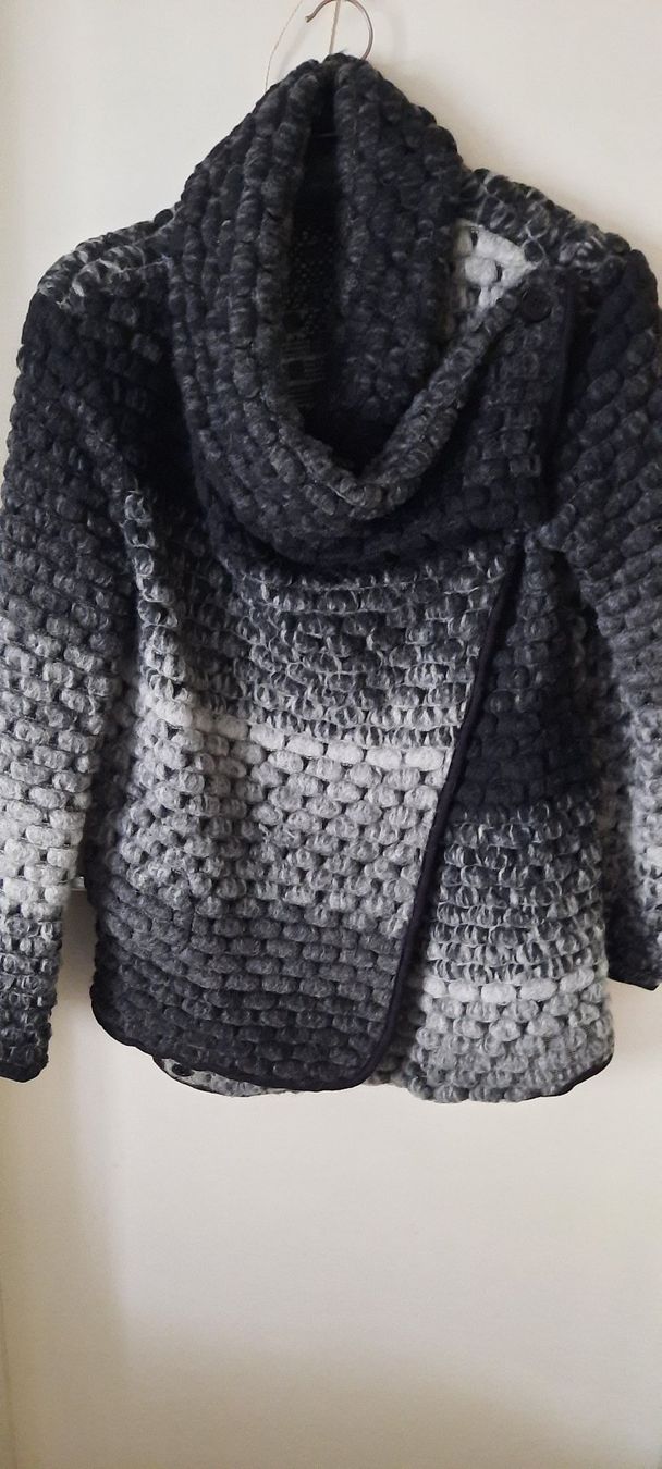 Jacken: Damenjacke – Neu (gemäss Beschreibung) aus Degersheim von chatzgrau 2