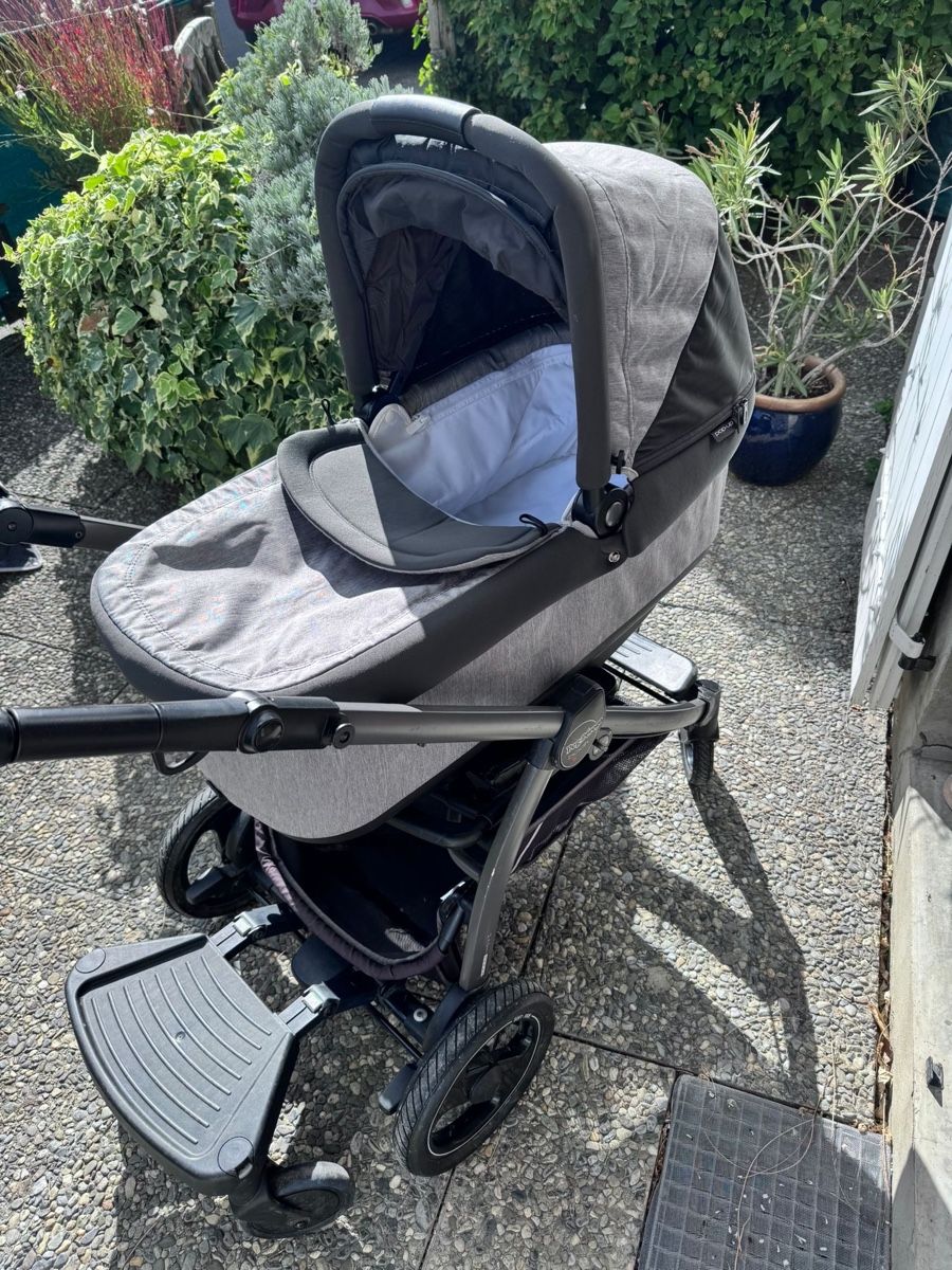 Peg Perego Carrozzine: Poussette peg perego 3 en 1 – Usato da Soral Ge venduto da fontaineA 7