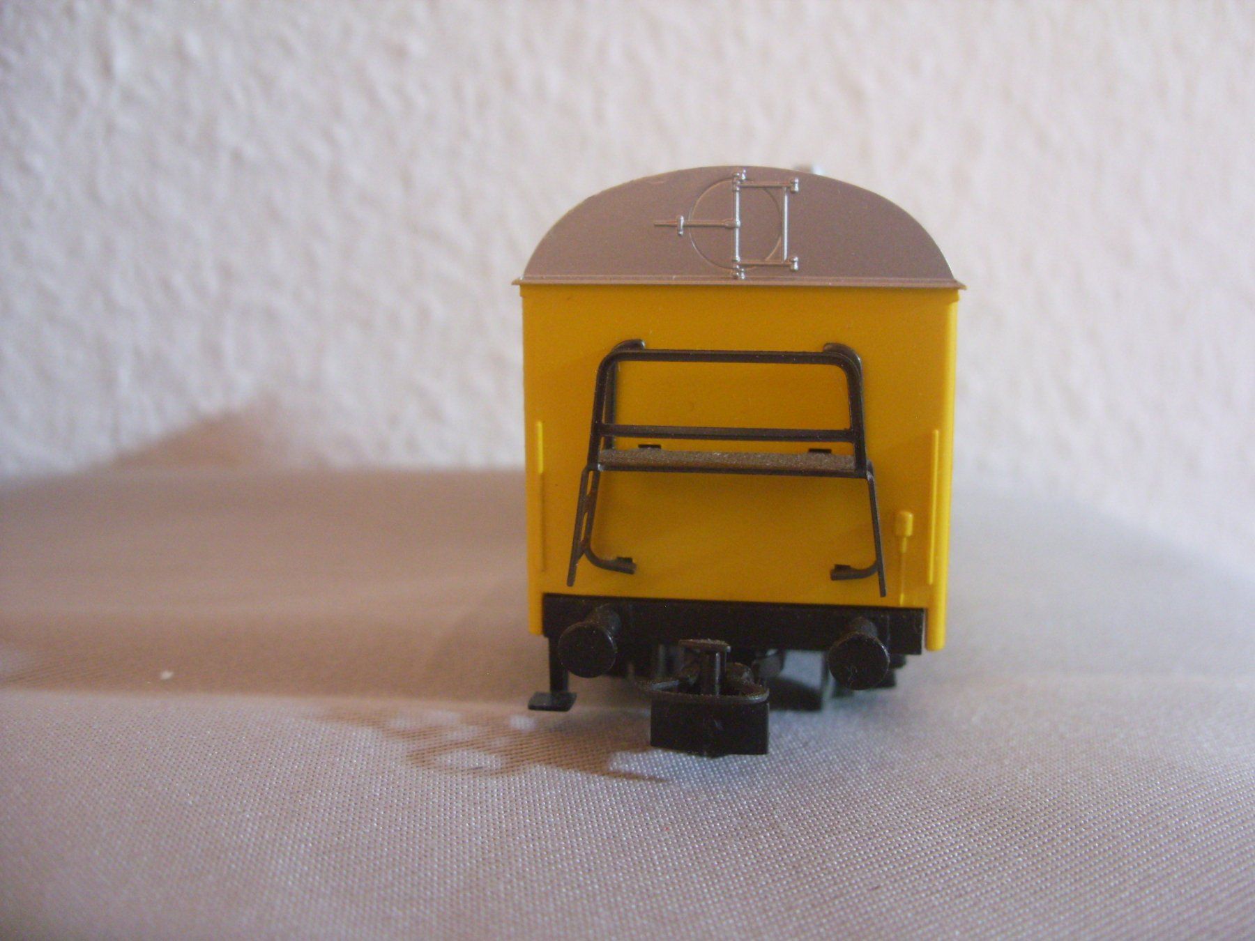 Märklin Modelleisenbahnen: Märklin H0 Bierwagen Eichhof Braugold WS – Gebraucht aus Untersiggenthal von Gumel50 3