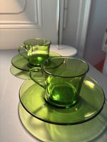 Tasses et sous-tasses vert duralex vintage