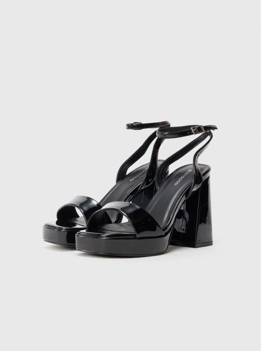 Scarpe da donna: High Heel Platform Sandals Black Patent Size 36 – Usato da Basel venduto da yyyyyyy20
