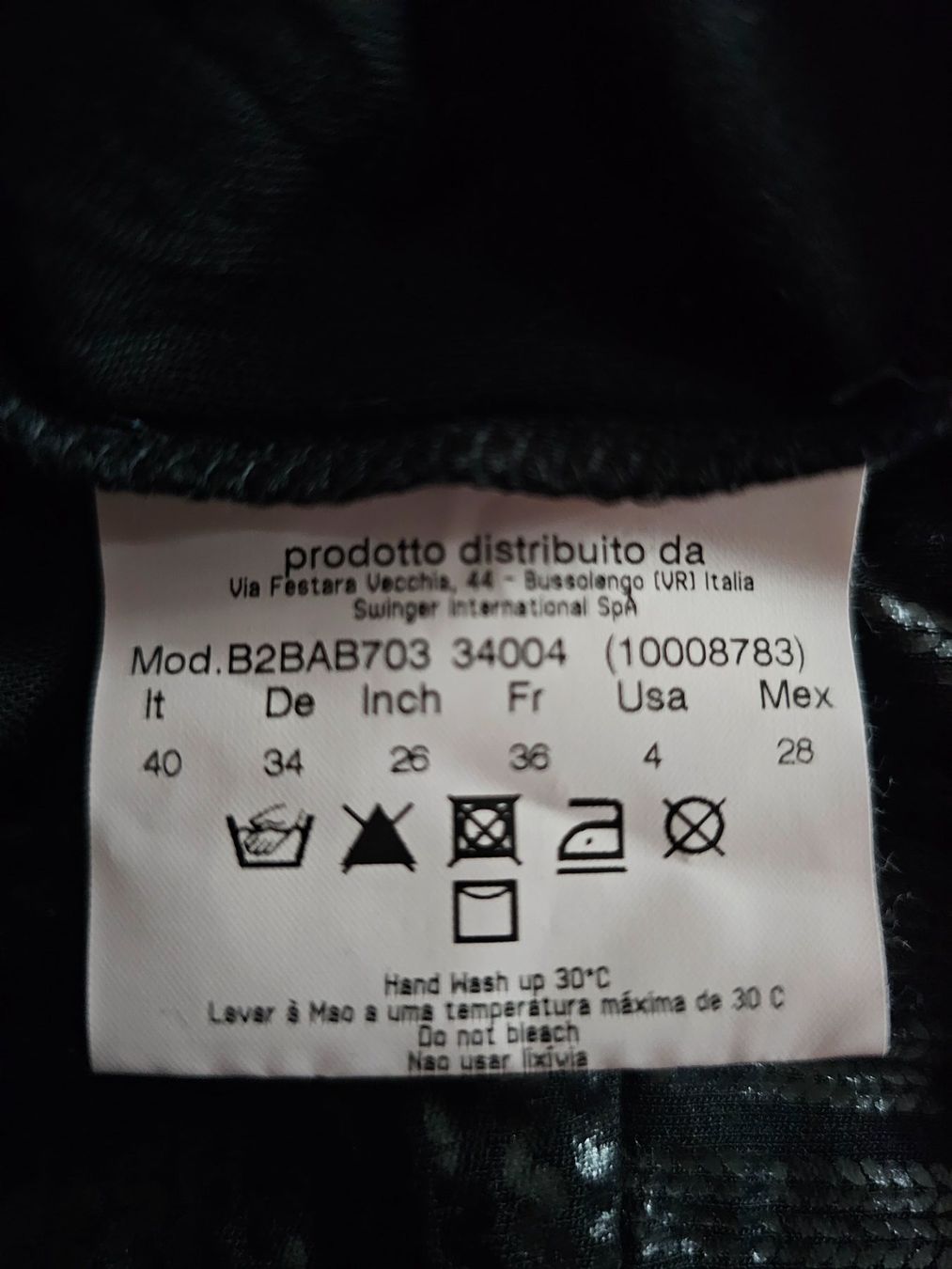 T-shirt: T-shirt noir de la marque Byblos – Nuovo (secondo la descrizione) da lausanne venduto da mariamimib 5