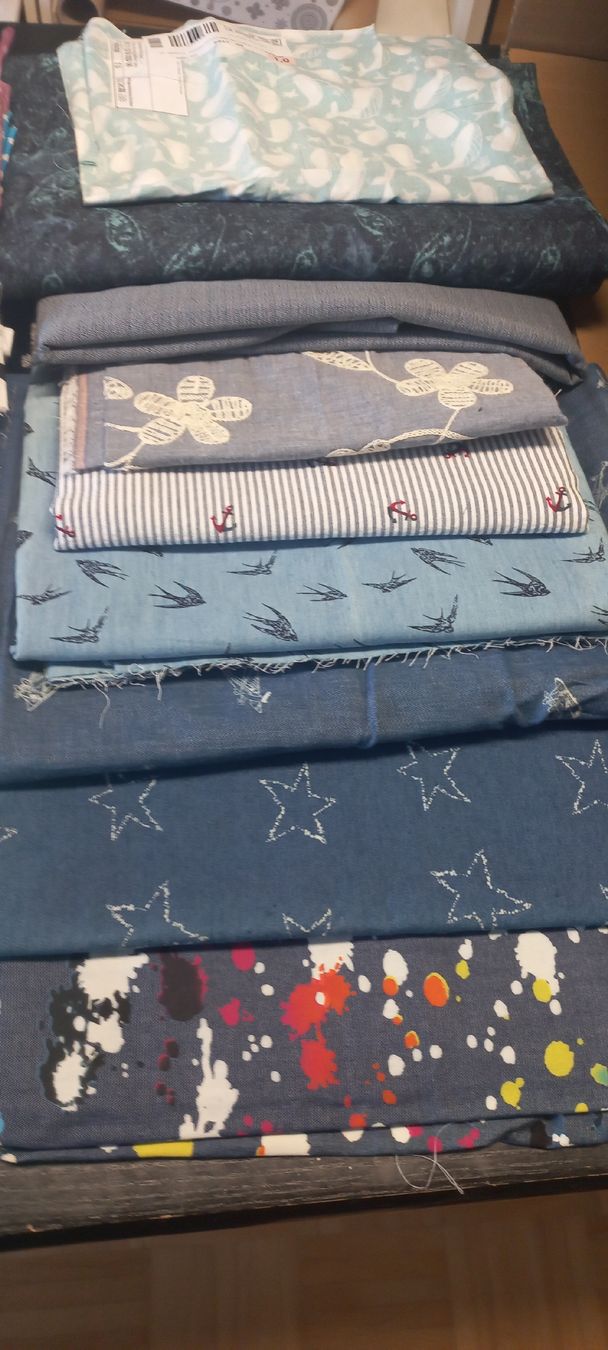 Tessuti: Jeans und Baumwoll Stoffpacket – Nuovo (secondo la descrizione) da Flawil venduto da nimyqu 1