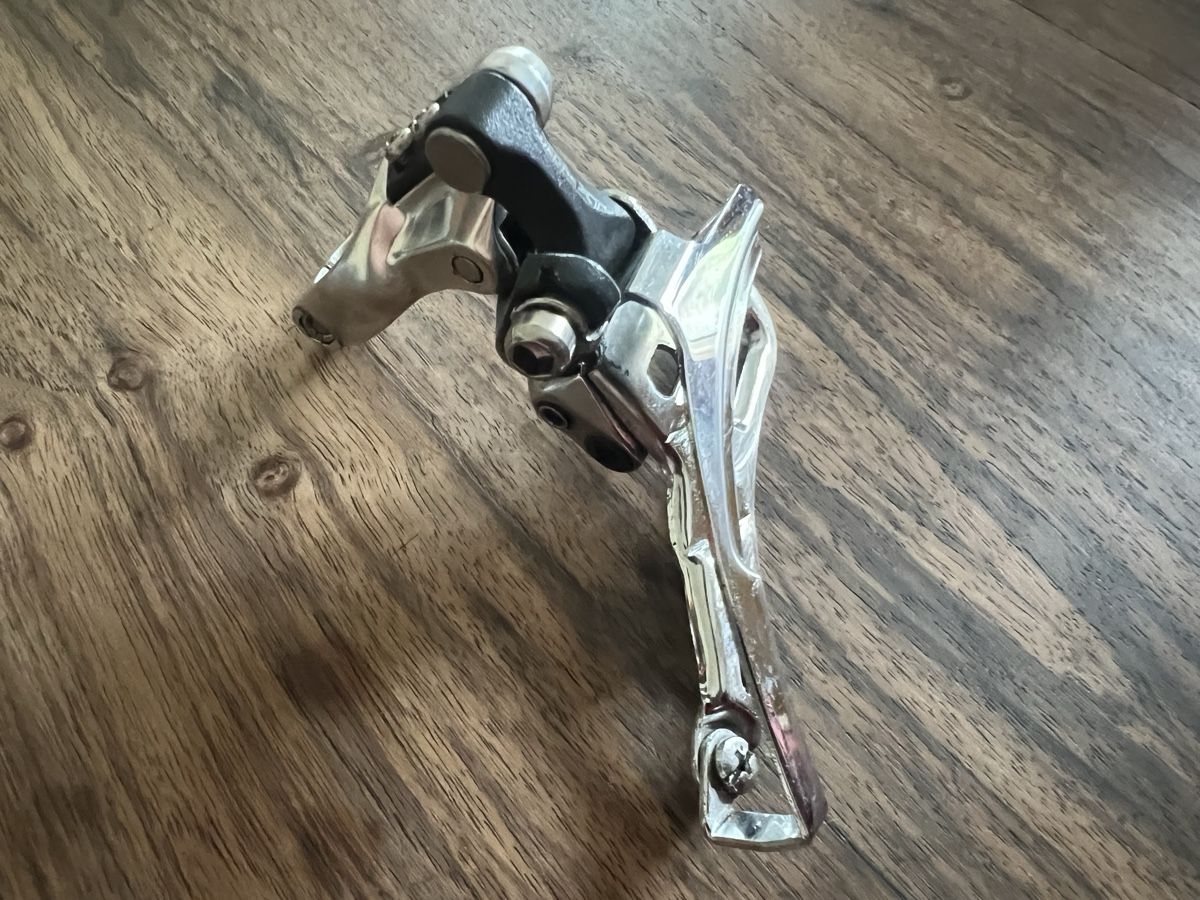 Shimano Pezzi di ricambio: Shimano Deore XT Umwerfer Top Pull FD-M737- Oldschool Yeti – Usato da Münchenstein venduto da Roma156 2
