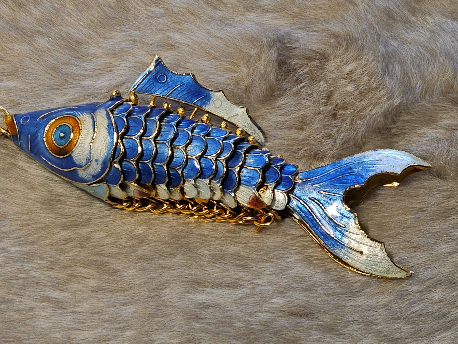 Pendentifs: Trendiger grosser Email Anhänger Gliederfisch – D'occasion à Zürich par SciTec 3