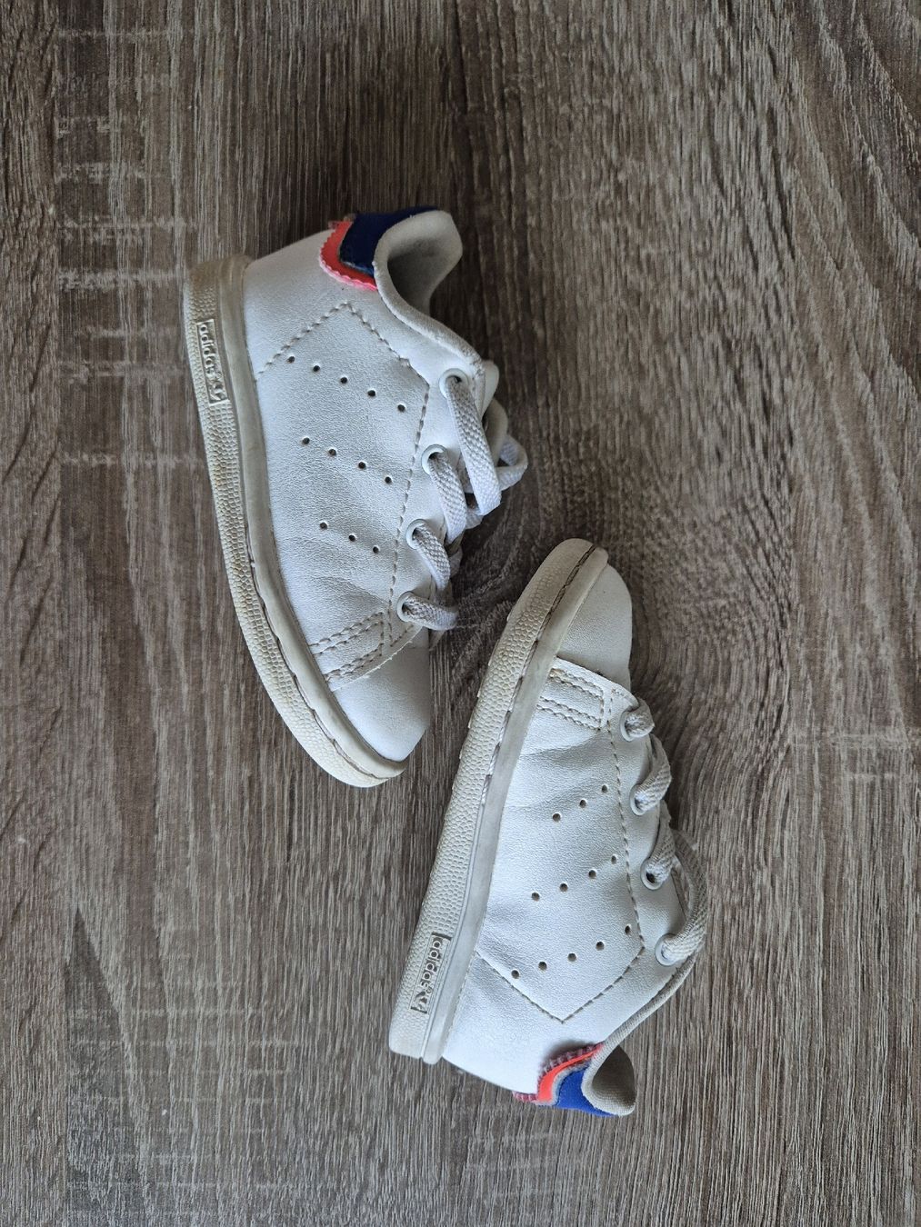 Adidas Scarpe per ragazzi: adidas stan smith Gr.19 – Usato da Thalwil venduto da Briscolina 5