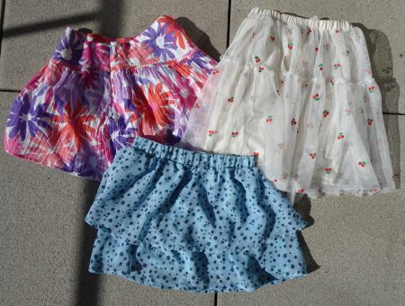 3 Röcke Benetton, Tüllrock Herzen weiss rosa blau 122 128