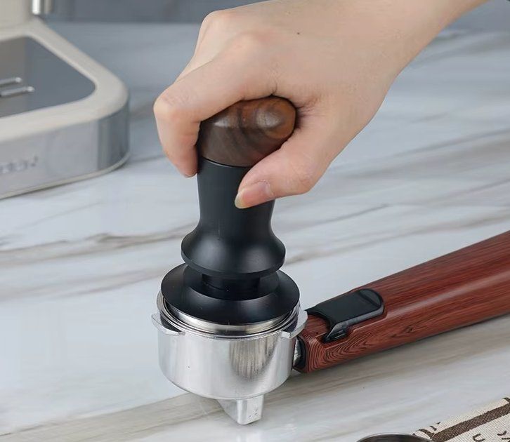 Macchine per caffè & Macchine per espresso: Kaffee-Tamper 51mm mit Holzgriff – Nuovo e nell'imballaggio originale da Geneve venduto da Titi2008 4