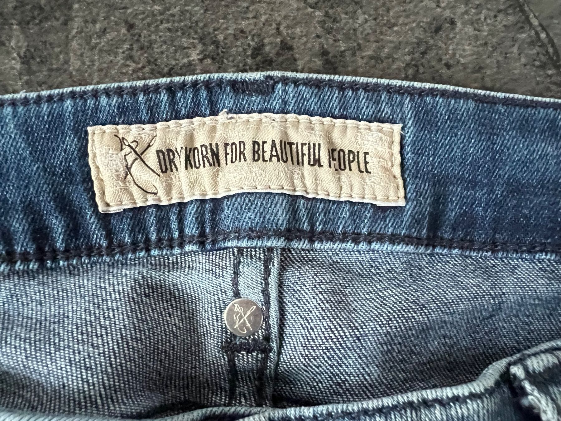 Drykorn Jeans: Drykorn Jeans, Gr. 28/32 – Nuovo e nell'imballaggio originale da Walzenhausen venduto da Cerna007 2