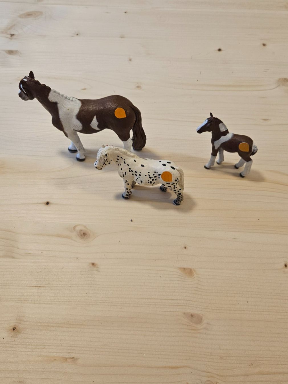 Giocattoli: Tip toy  Pferdefiguren Set: Stute, Fohlen – Usato da Escholzmatt venduto da _die_Kaempferin