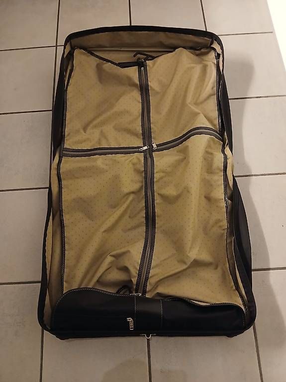 Valigie: Kleidersack – Usato da Triesen venduto da Chevalley 2
