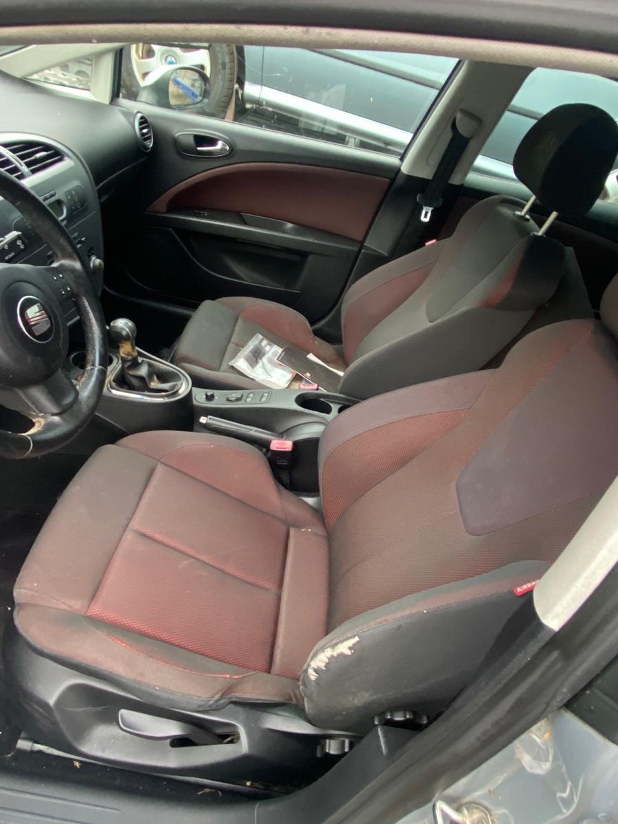 Seat Autos: Seat Leon 2.0 FSI Grau – D'occasion à Wila par aut_x7dr 7