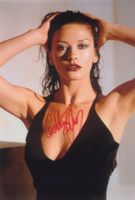 Original Autogramm CATHERINE ZETA-JONES auf Großfoto