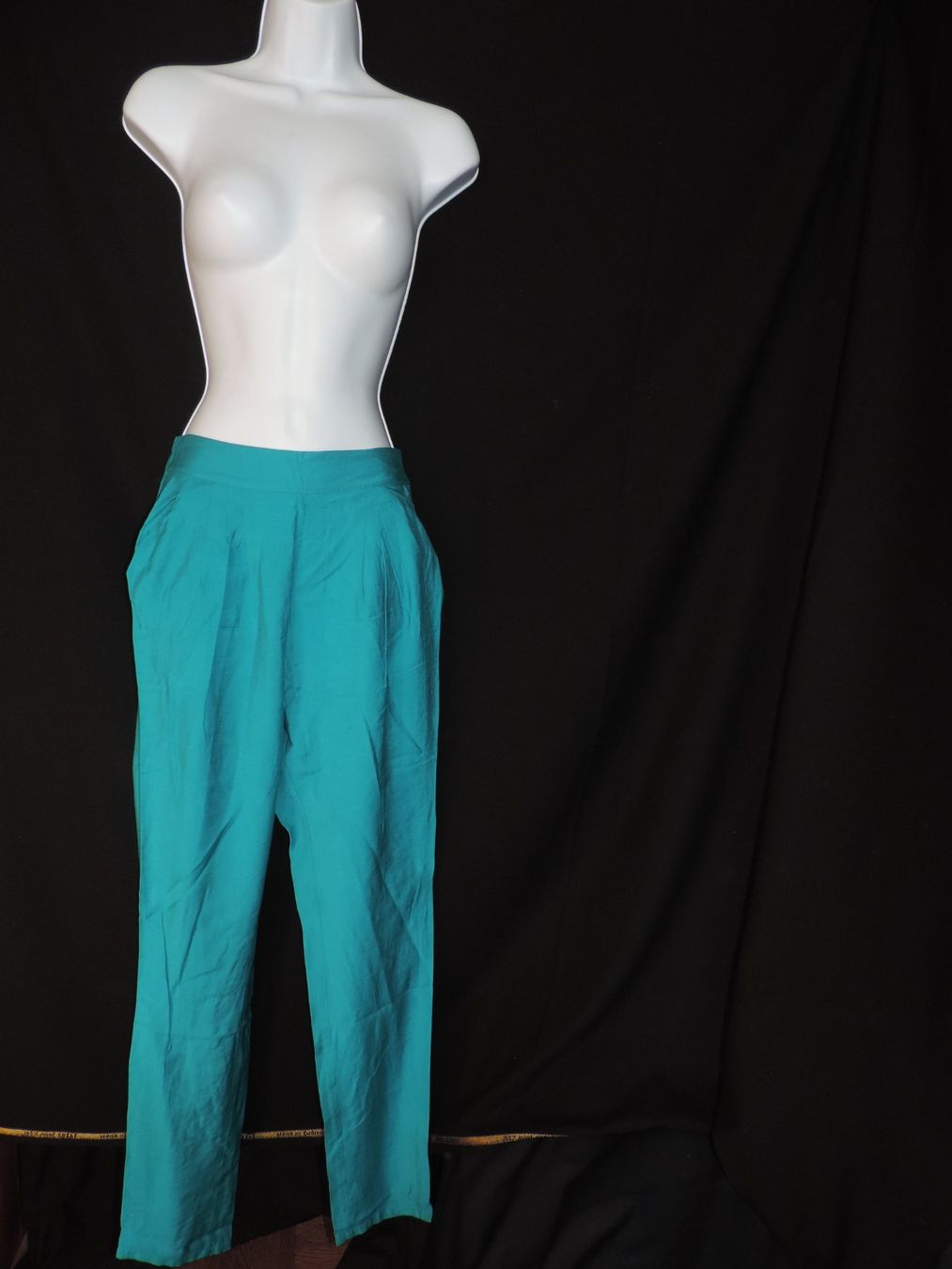 Pantaloni: pantalon léger et souple bleu turquoise – Nuovo (secondo la descrizione) da Genève venduto da Axelle333 3