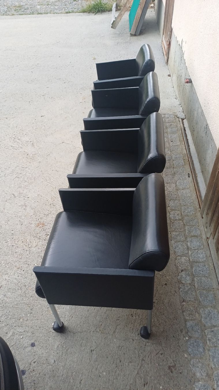 Sessel: 4 Sessel Rosenthal Einrichtung schwarz mit Rollen 47 – Gebraucht aus St. Gallen von DiesundDas. 2