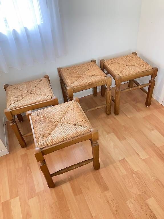 Sgabelli: Tabourets en chêne 4 pièces – Usato da Givrins venduto da phi_kdn6 1