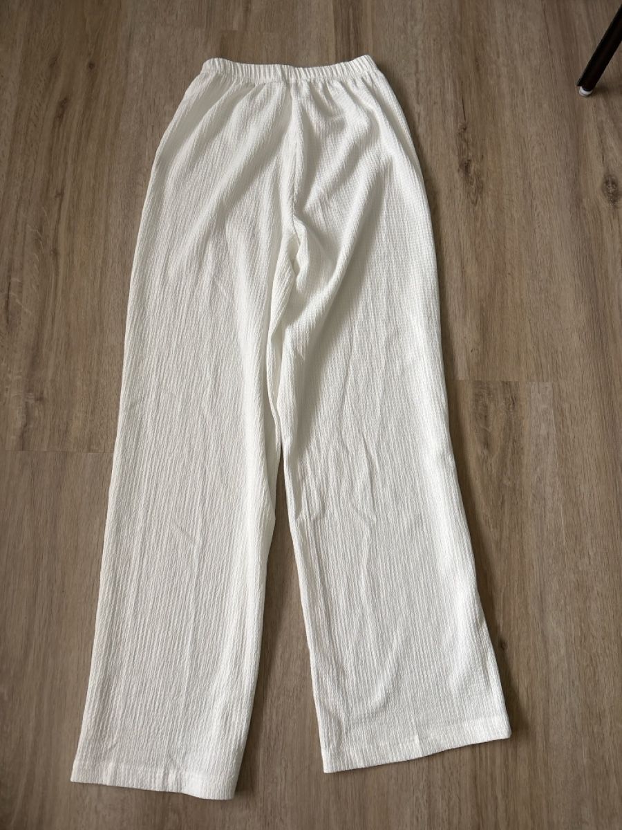 Pantaloni: Pantalon blanc ample taille XS  – Nuovo (secondo la descrizione) da Delémont venduto da Ma_LoU.01 1