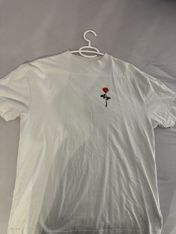 Palm Angels T-shirt: Palm Angels Rose T-Shirt – Usato da Freienbach venduto da casciatoalessandro