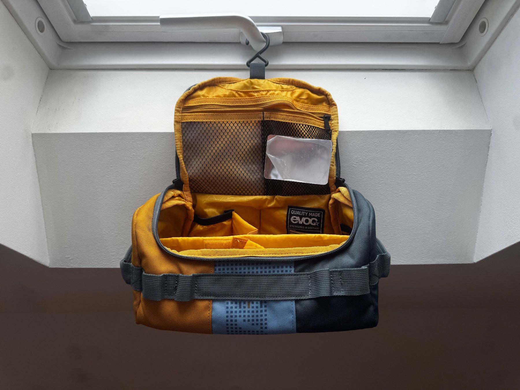 Evoc Kosmetikkoffer: Evoc Wash Bag – Gebraucht aus Engelberg von Kirrie 1