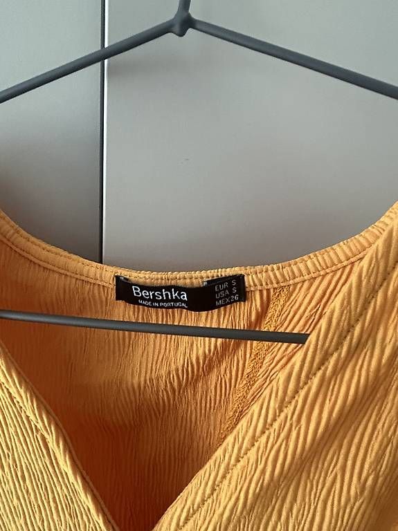 Bershka Tops: Bershka Oberteil – Gebraucht aus Münsingen von eny04