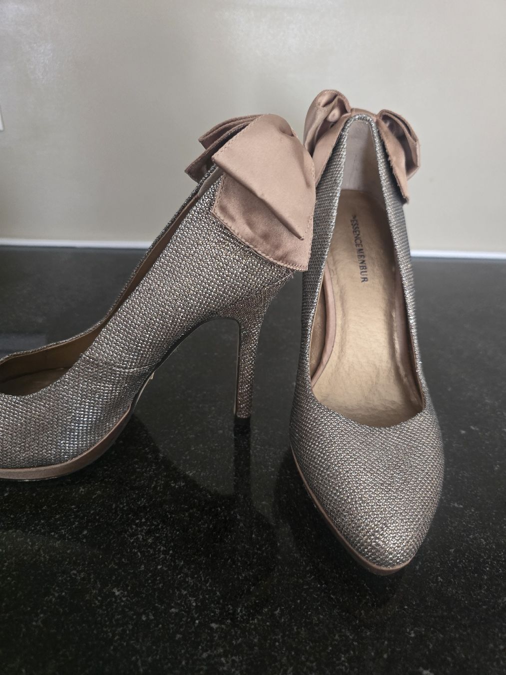 Scarpe da donna: Menbur Pumps - Top Zustand - Grösse 37 – Nuovo (secondo la descrizione) da Hägglingen venduto da Raff_Ella 2