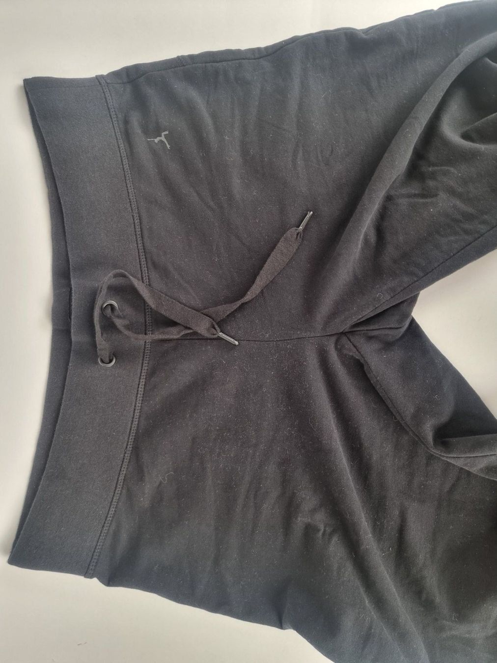 H&M Hosen: Gr. M Sporthose 3/4 schwarz – Gebraucht aus Sutz von Dalilea 1