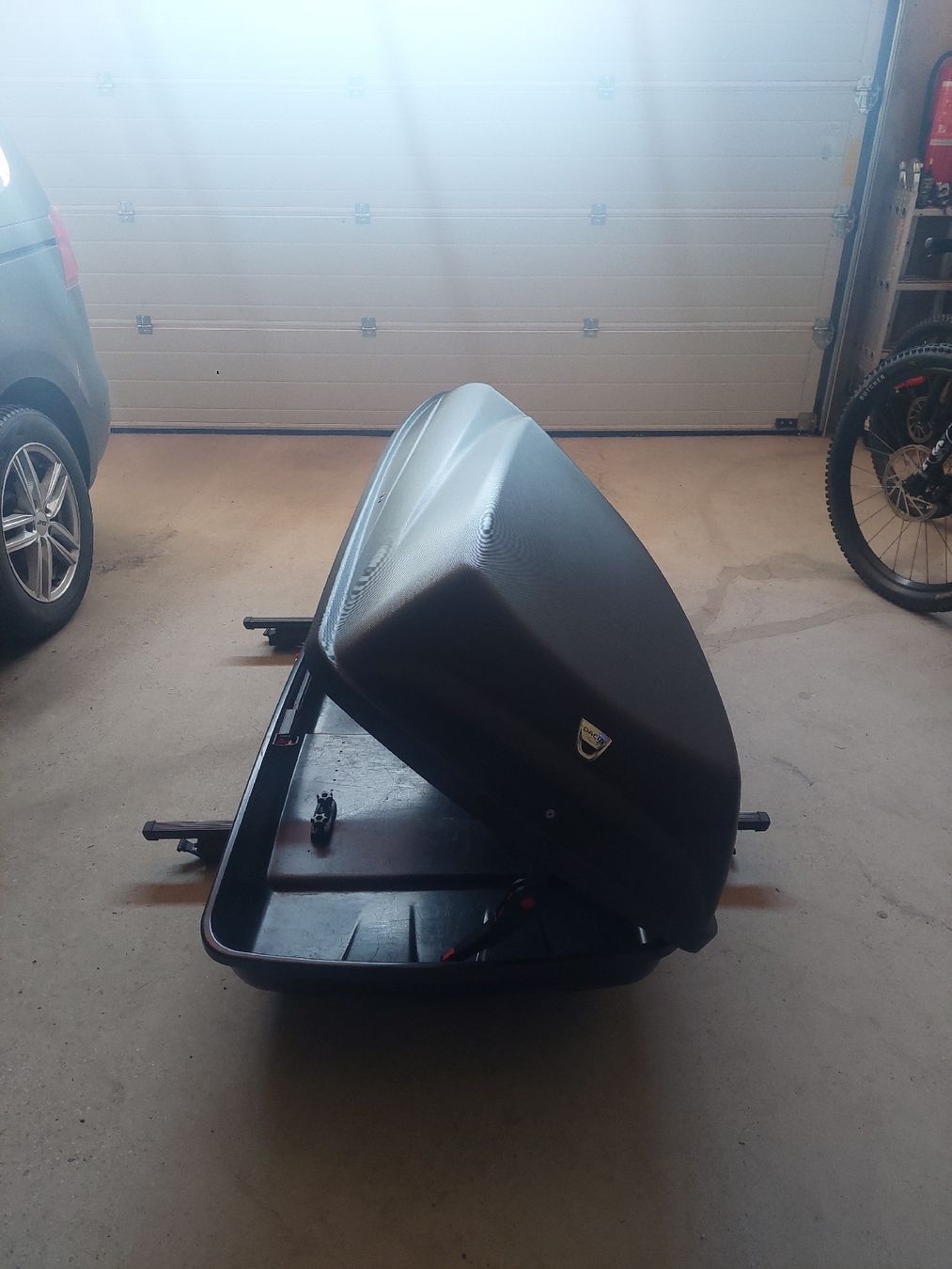 Dachboxen: Dachbox mit Querträger Dacia Duster – Gebraucht aus Flühli LU von Bikeboy2 1