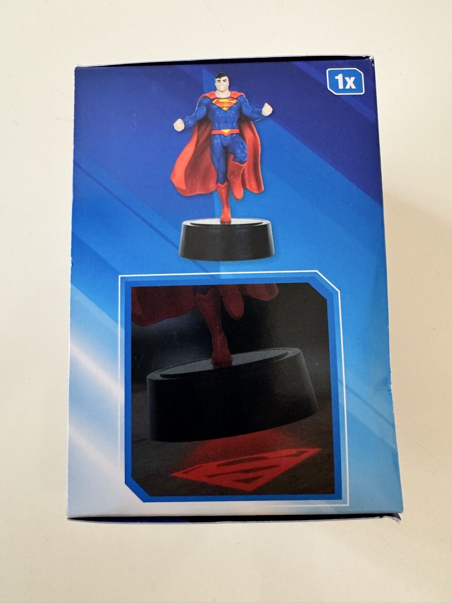 Statuette: DC Comics Superman Figur im neuen OVP – Nuovo e nell'imballaggio originale da Basel venduto da triniswiss68 1