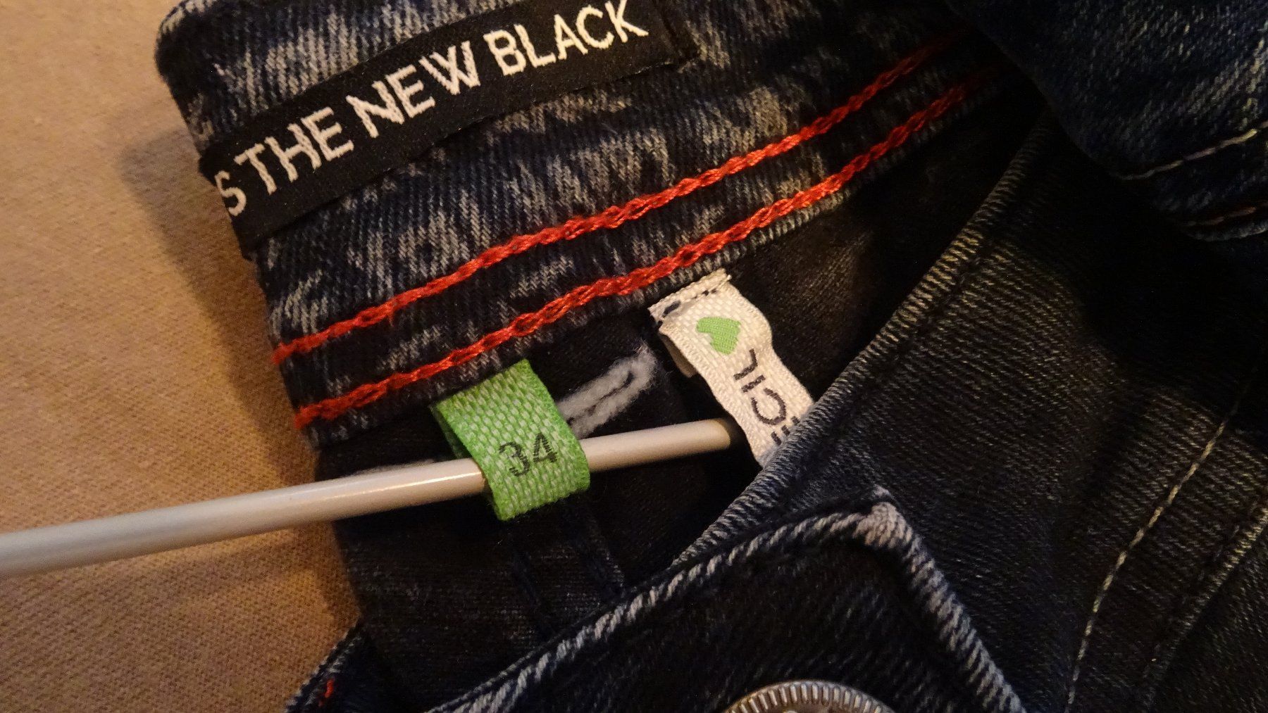 Cecil Jeans: Cecil Jeans 34 / 32 – Usato da Zürich venduto da motfz-d 3