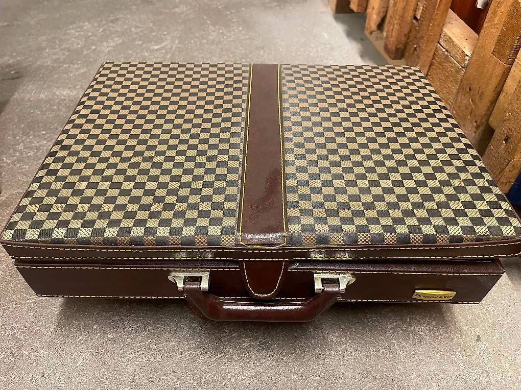Valigie: Blumenthal & Wise Excalibur  set coltelli 24 pezzi NUOVO – Usato da Vacallo venduto da pat_tf7h
